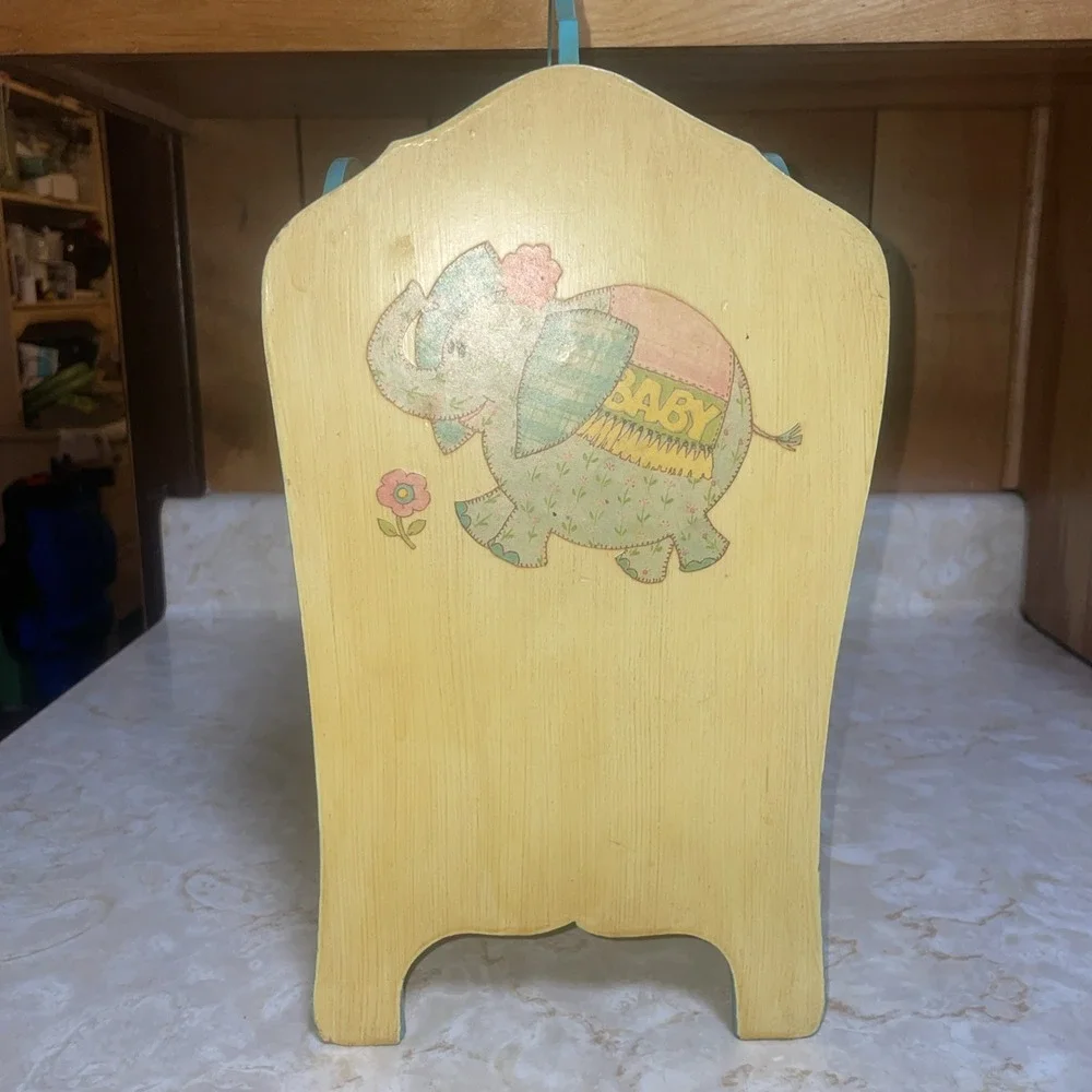 Adorable Vintage Book Rack Holder Wood‎ Animal Decals Nursery Baby Toddler Room